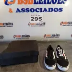 LOTE 295 - 02 – PARES DE CALÇADOS MASCULINO Nº 38 (NO ESTADO, NÃO SABEMOS SE FUNCIONA. LEILÃO NÃO TEM GARANTIA E NEM DEVOLUÇÃO, SUJEITO A POSSÍVEIS AVARIAS VISÍVEIS/OCULTAS E/OU AUSÊNCIA DE COMPONENTES)