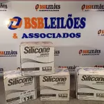 LOTE 138 - 04 CAIXAS COM ADESIVO DE SILICONE BRANCO. (NO ESTADO, LEILÃO NÃO TEM GARANTIA E NEM DEVOLUÇÃO, SUJEITO A POSSÍVEIS AVARIAS VISÍVEIS/OCULTAS E/OU AUSÊNCIA DE COMPONENTES).