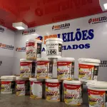 LOTE 106 - 12 KG DE REJUNTAMENTO ACRÍLICO SUPER JUNTA. (NO ESTADO, LEILÃO NÃO TEM GARANTIA E NEM DEVOLUÇÃO, SUJEITO A POSSÍVEIS AVARIAS VISÍVEIS/OCULTAS E/OU AUSÊNCIA DE COMPONENTES).
