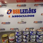LOTE 116 - 12 LATAS DE ADESIVO PLÁSTICO, 01 REMOVEDOR PASTOSO E 01 MASSA ASFÁLTICA PARA VEDAÇÃO. (NO ESTADO, LEILÃO NÃO TEM GARANTIA E NEM DEVOLUÇÃO, SUJEITO A POSSÍVEIS AVARIAS VISÍVEIS/OCULTAS E/OU AUSÊNCIA DE COMPONENTES).