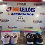LOTE 341 - 02 – PARES DE CALÇADOS INFANTIL Nº 32 (NO ESTADO, NÃO SABEMOS SE FUNCIONA. LEILÃO NÃO TEM GARANTIA E NEM DEVOLUÇÃO, SUJEITO A POSSÍVEIS AVARIAS VISÍVEIS/OCULTAS E/OU AUSÊNCIA DE COMPONENTES)
