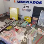 LOTE 279 - 30 - ITENS DE PAPELARIA DIVERSOS (NO ESTADO, NÃO SABEMOS SE FUNCIONA. LEILÃO NÃO TEM GARANTIA E NEM DEVOLUÇÃO, SUJEITO A POSSÍVEIS AVARIAS VISÍVEIS/OCULTAS E/OU AUSÊNCIA DE COMPONENTES)