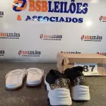 LOTE 287 - 02 – PARES DE CALÇADOS FEMININO Nº 36 (NO ESTADO, NÃO SABEMOS SE FUNCIONA. LEILÃO NÃO TEM GARANTIA E NEM DEVOLUÇÃO, SUJEITO A POSSÍVEIS AVARIAS VISÍVEIS/OCULTAS E/OU AUSÊNCIA DE COMPONENTES)