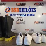 LOTE 312 - 03 – PARES DE CALÇADOS (NO ESTADO, NÃO SABEMOS SE FUNCIONA. LEILÃO NÃO TEM GARANTIA E NEM DEVOLUÇÃO, SUJEITO A POSSÍVEIS AVARIAS VISÍVEIS/OCULTAS E/OU AUSÊNCIA DE COMPONENTES)