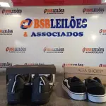 LOTE 285 - 02 – PARES DE CALÇADOS MASCULINO Nº 38 (NO ESTADO, NÃO SABEMOS SE FUNCIONA. LEILÃO NÃO TEM GARANTIA E NEM DEVOLUÇÃO, SUJEITO A POSSÍVEIS AVARIAS VISÍVEIS/OCULTAS E/OU AUSÊNCIA DE COMPONENTES)
