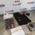 LOTE 400 - 08 – PEÇAS DE ROUPAS MASCULINAS (NO ESTADO, NÃO SABEMOS SE FUNCIONA. LEILÃO NÃO TEM GARANTIA E NEM DEVOLUÇÃO, SUJEITO A POSSÍVEIS AVARIAS VISÍVEIS/OCULTAS E/OU AUSÊNCIA DE COMPONENTES)