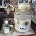 LOTE 095 - 01 ASPIRADOR DE PÓ E 01 BOMBA DE VÁCUO. (NO ESTADO, LEILÃO NÃO TEM GARANTIA E NEM DEVOLUÇÃO, SUJEITO A POSSÍVEIS AVARIAS VISÍVEIS/OCULTAS E/OU AUSÊNCIA DE COMPONENTES).