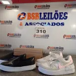 LOTE 310 - 02 – PARES DE CALÇADOS FEMININO Nº 35 (NO ESTADO, NÃO SABEMOS SE FUNCIONA. LEILÃO NÃO TEM GARANTIA E NEM DEVOLUÇÃO, SUJEITO A POSSÍVEIS AVARIAS VISÍVEIS/OCULTAS E/OU AUSÊNCIA DE COMPONENTES)