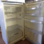 LOTE 156 - 01 GELADEIRA MARCA CONTINENTAL 220V. (NO ESTADO, LEILÃO NÃO TEM GARANTIA E NEM DEVOLUÇÃO, SUJEITO A POSSÍVEIS AVARIAS VISÍVEIS/OCULTAS E/OU AUSÊNCIA DE COMPONENTES).