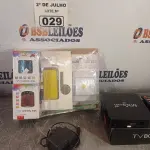LOTE 029 - 01 TV BOX 4K, 01 POWER BANK, 02 MINI SPEAKER, 01 LUZ DE EMERGÊNCIA DE LED E 01 LÂMPADA USB. (NO ESTADO, LEILÃO NÃO TEM GARANTIA E NEM DEVOLUÇÃO, SUJEITO A POSSÍVEIS AVARIAS VISÍVEIS/OCULTAS E/OU AUSÊNCIA DE COMPONENTES).