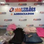LOTE 383 - 07 – PEÇAS DE ROUPAS FEMININAS (NO ESTADO, NÃO SABEMOS SE FUNCIONA. LEILÃO NÃO TEM GARANTIA E NEM DEVOLUÇÃO, SUJEITO A POSSÍVEIS AVARIAS VISÍVEIS/OCULTAS E/OU AUSÊNCIA DE COMPONENTES)