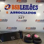 LOTE 327 - 02 – PARES DE CALÇADOS FEMININO Nº 35 (NO ESTADO, NÃO SABEMOS SE FUNCIONA. LEILÃO NÃO TEM GARANTIA E NEM DEVOLUÇÃO, SUJEITO A POSSÍVEIS AVARIAS VISÍVEIS/OCULTAS E/OU AUSÊNCIA DE COMPONENTES)