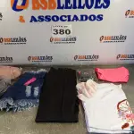 LOTE 380 - 07 – PEÇAS DE ROUPAS FEMININAS (NO ESTADO, NÃO SABEMOS SE FUNCIONA. LEILÃO NÃO TEM GARANTIA E NEM DEVOLUÇÃO, SUJEITO A POSSÍVEIS AVARIAS VISÍVEIS/OCULTAS E/OU AUSÊNCIA DE COMPONENTES)