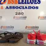 LOTE 280 - 02 – PARES DE CALÇADOS FEMININO Nº 37 (NO ESTADO, NÃO SABEMOS SE FUNCIONA. LEILÃO NÃO TEM GARANTIA E NEM DEVOLUÇÃO, SUJEITO A POSSÍVEIS AVARIAS VISÍVEIS/OCULTAS E/OU AUSÊNCIA DE COMPONENTES)