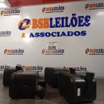 LOTE 035 - 04 CAIXAS DE SOM HURRICANE MP-48 BASS REFLEX 2-WAY 8OHM 150W. (NO ESTADO, LEILÃO NÃO TEM GARANTIA E NEM DEVOLUÇÃO, SUJEITO A POSSÍVEIS AVARIAS VISÍVEIS/OCULTAS E/OU AUSÊNCIA DE COMPONENTES).