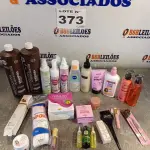 LOTE 373 - 25 - COSMÉTICOS DIVERSOS (NO ESTADO, NÃO SABEMOS SE FUNCIONA. LEILÃO NÃO TEM GARANTIA E NEM DEVOLUÇÃO, SUJEITO A POSSÍVEIS AVARIAS VISÍVEIS/OCULTAS E/OU AUSÊNCIA DE COMPONENTES)