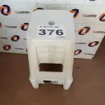 LOTE 376 - 10 - BANQUETAS EM POLIPROPILENO (NO ESTADO, NÃO SABEMOS SE FUNCIONA. LEILÃO NÃO TEM GARANTIA E NEM DEVOLUÇÃO, SUJEITO A POSSÍVEIS AVARIAS VISÍVEIS/OCULTAS E/OU AUSÊNCIA DE COMPONENTES)