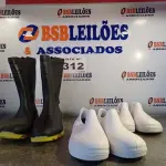 LOTE 312 - 03 – PARES DE CALÇADOS (NO ESTADO, NÃO SABEMOS SE FUNCIONA. LEILÃO NÃO TEM GARANTIA E NEM DEVOLUÇÃO, SUJEITO A POSSÍVEIS AVARIAS VISÍVEIS/OCULTAS E/OU AUSÊNCIA DE COMPONENTES)