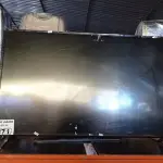 LOTE 071 - 02 TV’S SENDO 01 DE LED 40” POL E 01 LG 43” POL PARA RETIRADA DE PEÇAS. (NO ESTADO, LEILÃO NÃO TEM GARANTIA E NEM DEVOLUÇÃO, SUJEITO A POSSÍVEIS AVARIAS VISÍVEIS/OCULTAS E/OU AUSÊNCIA DE COMPONENTES).