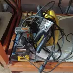 LOTE 084 - 01 LAVADORA DE ALTA PRESSÃO, 01 PARAFUSADEIRA E 01 RISCADOR DE PISOS MARCAS E MODELOS DIVERSOS PARA RETIRADA DE PEÇAS. (NO ESTADO, LEILÃO NÃO TEM GARANTIA E NEM DEVOLUÇÃO, SUJEITO A POSSÍVEIS AVARIAS VISÍVEIS/OCULTAS E/OU AUSÊNCIA DE COMPONENTES).
