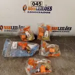 LOTE 045 - 01 LOTE COM VÁRIOS REGISTROS EM METAL. (NO ESTADO, LEILÃO NÃO TEM GARANTIA E NEM DEVOLUÇÃO, SUJEITO A POSSÍVEIS AVARIAS VISÍVEIS/OCULTAS E/OU AUSÊNCIA DE COMPONENTES).
