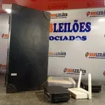LOTE 030 - 01 CAIXA DE SOM PASSIVA E 04 APARELHOS ELETRÔNICOS DIVERSOS. (NO ESTADO, LEILÃO NÃO TEM GARANTIA E NEM DEVOLUÇÃO, SUJEITO A POSSÍVEIS AVARIAS VISÍVEIS/OCULTAS E/OU AUSÊNCIA DE COMPONENTES).