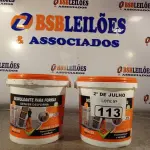 LOTE 113 - 02 BALDES DE DESMOLDANTE PARA FORMAS. 3,6L. (NO ESTADO, LEILÃO NÃO TEM GARANTIA E NEM DEVOLUÇÃO, SUJEITO A POSSÍVEIS AVARIAS VISÍVEIS/OCULTAS E/OU AUSÊNCIA DE COMPONENTES).