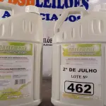 LOTE 462 - 10 LITROS DE DRYER BRILL, SECANTE ENCHAGUANTE ABRILHANTADOR CONCENTRADO. (NO ESTADO, LEILÃO NÃO TEM GARANTIA E NEM DEVOLUÇÃO, SUJEITO A POSSÍVEIS AVARIAS VISÍVEIS/OCULTAS E/OU AUSÊNCIA DE COMPONENTES).