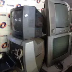 LOTE 258 - 04 TV’S DE TUBO MARCAS E MODELOS DIVERSOS. (NO ESTADO, LEILÃO NÃO TEM GARANTIA E NEM DEVOLUÇÃO, SUJEITO A POSSÍVEIS AVARIAS VISÍVEIS/OCULTAS E/OU AUSÊNCIA DE COMPONENTES).