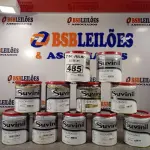 LOTE 485 - 10 LATAS DE COLORANTE SUVINIL 900ML. (NO ESTADO, LEILÃO NÃO TEM GARANTIA E NEM DEVOLUÇÃO, SUJEITO A POSSÍVEIS AVARIAS VISÍVEIS/OCULTAS E/OU AUSÊNCIA DE COMPONENTES).