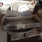 LOTE 425 - 01 CUBA 04 ESCORREDORES E VÁRIAS TAMPAS. (NO ESTADO, LEILÃO NÃO TEM GARANTIA E NEM DEVOLUÇÃO, SUJEITO A POSSÍVEIS AVARIAS VISÍVEIS/OCULTAS E/OU AUSÊNCIA DE COMPONENTES).