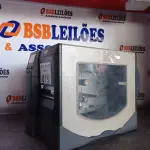 LOTE 075 - 01 IMPRESSORA DE ETIQUETAS MARCA ZEBRA MODELO Z4M. (NO ESTADO, LEILÃO NÃO TEM GARANTIA E NEM DEVOLUÇÃO, SUJEITO A POSSÍVEIS AVARIAS VISÍVEIS/OCULTAS E/OU AUSÊNCIA DE COMPONENTES).