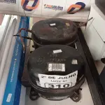 LOTE 310 - 02 MOTORES PARA REFRIGERAÇÃO. (NO ESTADO, LEILÃO NÃO TEM GARANTIA E NEM DEVOLUÇÃO, SUJEITO A POSSÍVEIS AVARIAS VISÍVEIS/OCULTAS E/OU AUSÊNCIA DE COMPONENTES).