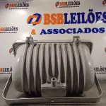 LOTE 469 - 01 LUMINÁRIA DE PÁTIO. (NO ESTADO, LEILÃO NÃO TEM GARANTIA E NEM DEVOLUÇÃO, SUJEITO A POSSÍVEIS AVARIAS VISÍVEIS/OCULTAS E/OU AUSÊNCIA DE COMPONENTES).