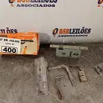 LOTE 400 - 02 FECHADURAS SILVANA INCOMPLETAS. (NO ESTADO, LEILÃO NÃO TEM GARANTIA E NEM DEVOLUÇÃO, SUJEITO A POSSÍVEIS AVARIAS VISÍVEIS/OCULTAS E/OU AUSÊNCIA DE COMPONENTES).