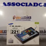 LOTE 221 - 01 TABLET SAMSUNG PARA RETIRADA DE PEÇAS. (NO ESTADO, LEILÃO NÃO TEM GARANTIA E NEM DEVOLUÇÃO, SUJEITO A POSSÍVEIS AVARIAS VISÍVEIS/OCULTAS E/OU AUSÊNCIA DE COMPONENTES).