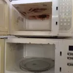 LOTE 497 - 02 MICRO-ONDAS MARCAS E MODELOS DIVERSOS PARA RETIRADA DE PEÇAS. (NO ESTADO, LEILÃO NÃO TEM GARANTIA E NEM DEVOLUÇÃO, SUJEITO A POSSÍVEIS AVARIAS VISÍVEIS/OCULTAS E/OU AUSÊNCIA DE COMPONENTES).