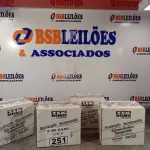 LOTE 251 - 01 LOTE COM VÁRIAS BISNAGAS DE SILICONE ACÉTICO. (NO ESTADO, LEILÃO NÃO TEM GARANTIA E NEM DEVOLUÇÃO, SUJEITO A POSSÍVEIS AVARIAS VISÍVEIS/OCULTAS E/OU AUSÊNCIA DE COMPONENTES).