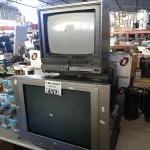 LOTE 437 - 03 TV’S DE TUBO MARCAS E MODELOS DIVERSOS PARA RETIRADA DE PEÇAS. (NO ESTADO, LEILÃO NÃO TEM GARANTIA E NEM DEVOLUÇÃO, SUJEITO A POSSÍVEIS AVARIAS VISÍVEIS/OCULTAS E/OU AUSÊNCIA DE COMPONENTES).