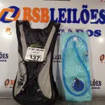 LOTE 337 - 01 CAMELBAK NA COR PRETA. (NO ESTADO, LEILÃO NÃO TEM GARANTIA E NEM DEVOLUÇÃO, SUJEITO A POSSÍVEIS AVARIAS VISÍVEIS/OCULTAS E/OU AUSÊNCIA DE COMPONENTES).