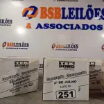 LOTE 251 - 01 LOTE COM VÁRIAS BISNAGAS DE SILICONE ACÉTICO. (NO ESTADO, LEILÃO NÃO TEM GARANTIA E NEM DEVOLUÇÃO, SUJEITO A POSSÍVEIS AVARIAS VISÍVEIS/OCULTAS E/OU AUSÊNCIA DE COMPONENTES).