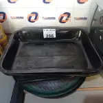 LOTE 256 - 01 CHURRASQUEIRA INCOMPLETA E 04 PENEIRAS MARCAS E MODELOS DIVERSOS. (NO ESTADO, LEILÃO NÃO TEM GARANTIA E NEM DEVOLUÇÃO, SUJEITO A POSSÍVEIS AVARIAS VISÍVEIS/OCULTAS E/OU AUSÊNCIA DE COMPONENTES).