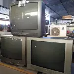 LOTE 328 - 03 TV’S DE TUBO MARCAS E MODELOS DIVERSOS. (NO ESTADO, LEILÃO NÃO TEM GARANTIA E NEM DEVOLUÇÃO, SUJEITO A POSSÍVEIS AVARIAS VISÍVEIS/OCULTAS E/OU AUSÊNCIA DE COMPONENTES).