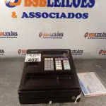 LOTE 402 - 01 CAIXA REGISTRADORA MARCA SHARP XE-A107. (NO ESTADO, LEILÃO NÃO TEM GARANTIA E NEM DEVOLUÇÃO, SUJEITO A POSSÍVEIS AVARIAS VISÍVEIS/OCULTAS E/OU AUSÊNCIA DE COMPONENTES).