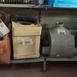 LOTE 294 - 02 FILTROS PARA PISCINA, 01 BEBEDOURO PARA GARRAFÃO E ELETRÔNICOS DIVERSOS. (NO ESTADO, LEILÃO NÃO TEM GARANTIA E NEM DEVOLUÇÃO, SUJEITO A POSSÍVEIS AVARIAS VISÍVEIS/OCULTAS E/OU AUSÊNCIA DE COMPONENTES).