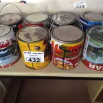 LOTE 432 - 01 LOTE COM VÁRIOS GALÕES DE TINTA CORES DIVERSAS COM AVARIAS. (NO ESTADO, LEILÃO NÃO TEM GARANTIA E NEM DEVOLUÇÃO, SUJEITO A POSSÍVEIS AVARIAS VISÍVEIS/OCULTAS E/OU AUSÊNCIA DE COMPONENTES).