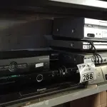 LOTE 288 - 02 RECEPTORES DE SINAL, 04 APARELHOS DE DVD E 02 VIDEOCASSETE MARCAS E MODELOS DIVERSOS. (NO ESTADO, LEILÃO NÃO TEM GARANTIA E NEM DEVOLUÇÃO, SUJEITO A POSSÍVEIS AVARIAS VISÍVEIS/OCULTAS E/OU AUSÊNCIA DE COMPONENTES).
