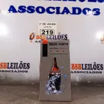 LOTE 219 - 01 COPO PARA CERVEJA. (NO ESTADO, LEILÃO NÃO TEM GARANTIA E NEM DEVOLUÇÃO, SUJEITO A POSSÍVEIS AVARIAS VISÍVEIS/OCULTAS E/OU AUSÊNCIA DE COMPONENTES).