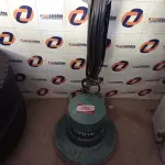 LOTE 445 - 01 ENCERADEIRA INDUSTRIAL. (NO ESTADO, LEILÃO NÃO TEM GARANTIA E NEM DEVOLUÇÃO, SUJEITO A POSSÍVEIS AVARIAS VISÍVEIS/OCULTAS E/OU AUSÊNCIA DE COMPONENTES).