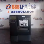 LOTE 075 - 01 IMPRESSORA DE ETIQUETAS MARCA ZEBRA MODELO Z4M. (NO ESTADO, LEILÃO NÃO TEM GARANTIA E NEM DEVOLUÇÃO, SUJEITO A POSSÍVEIS AVARIAS VISÍVEIS/OCULTAS E/OU AUSÊNCIA DE COMPONENTES).